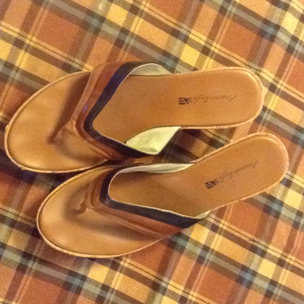 American Eagle Sandals size 8.5